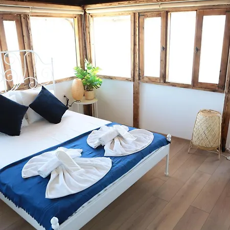 Hotel Arya Karaburun