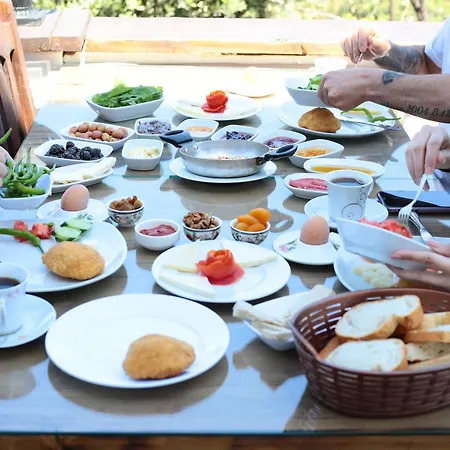 Arya Otel Karaburun (Izmir)
